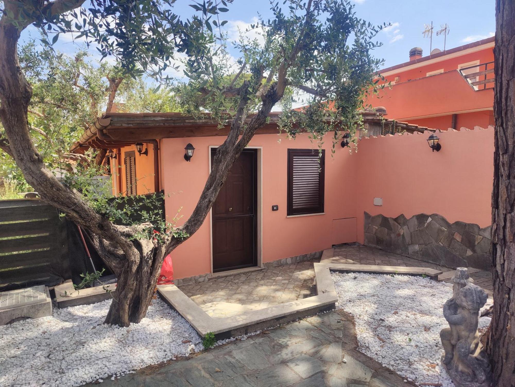 Sunrise Home Φιουμιτσίνο Εξωτερικό φωτογραφία