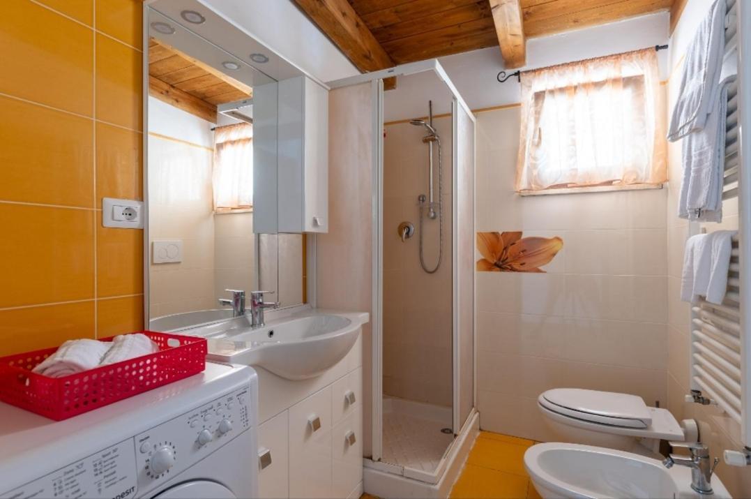 Sunrise Home Φιουμιτσίνο Εξωτερικό φωτογραφία